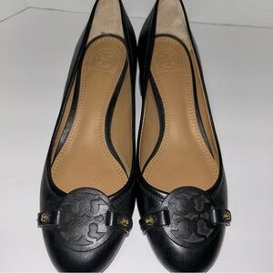 Tory Burch Black Leather Flats with Logo Detail